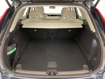 XC 60 B4 AHK S-Dach ACC BLIS