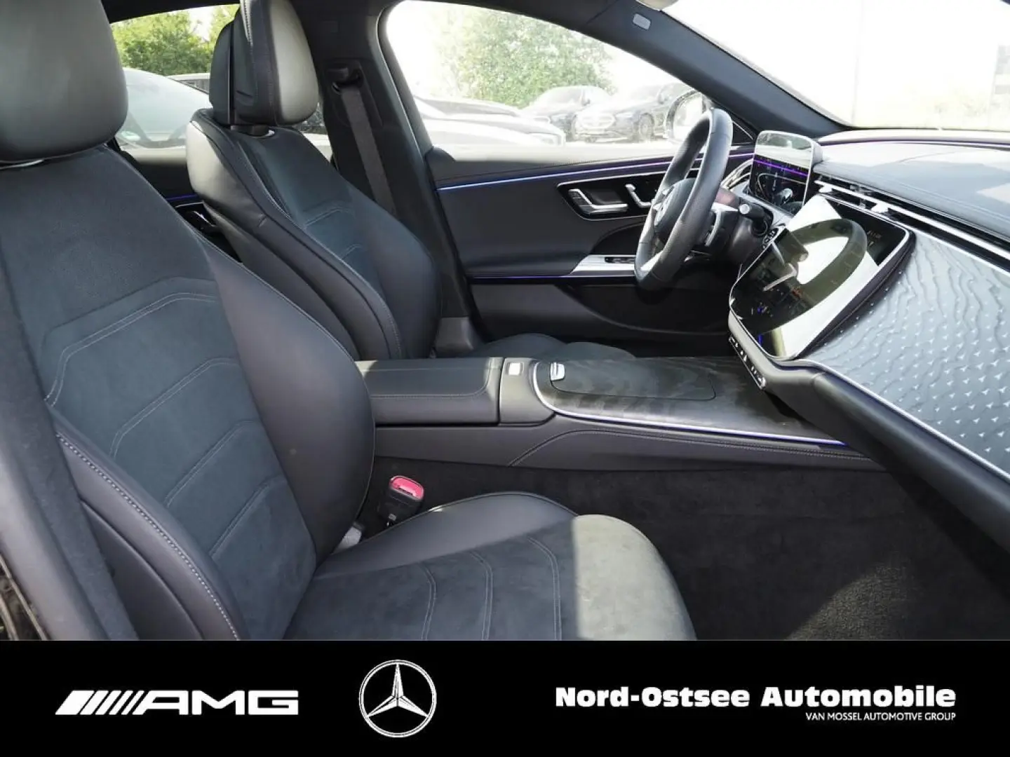 E 220 d AMG PREMIUM PANO BURMESTER SHZ 360°