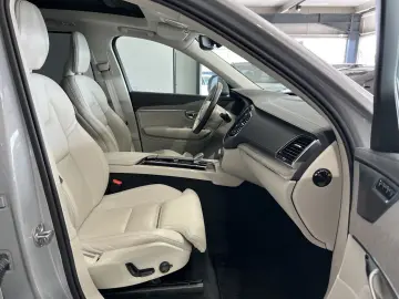 XC90 T8 Plus Bright Recharge AWD Sitzklima Pano