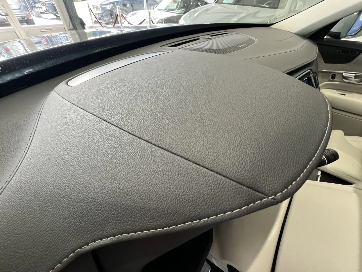 XC90 T8 Plus Bright Recharge AWD Sitzklima Pano