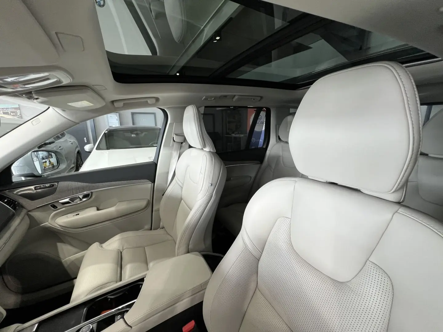 XC90 T8 Plus Bright Recharge AWD Sitzklima Pano