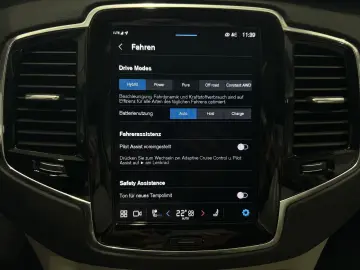 XC90 T8 Plus Bright Recharge AWD Sitzklima Pano