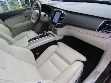 XC90 Ultimate Bright Recharge Plug-In Hybrid AWD