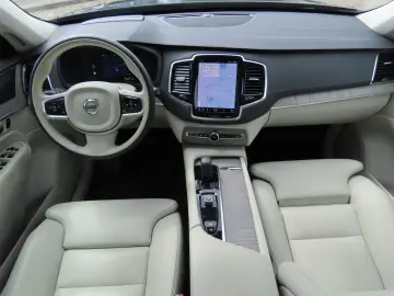 XC90 Ultimate Bright Recharge Plug-In Hybrid AWD