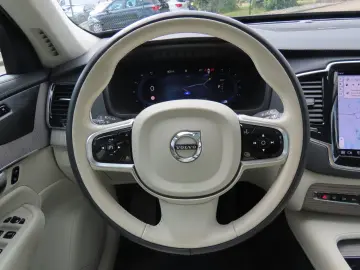 XC90 Ultimate Bright Recharge Plug-In Hybrid AWD