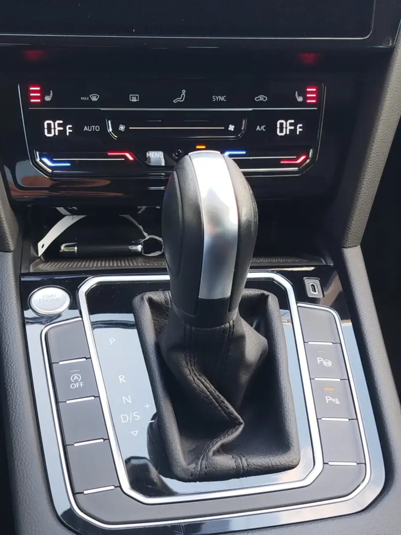 VW PASSAT VAR ELEGANCE 2.0TDI/200CP DSG7 4X4