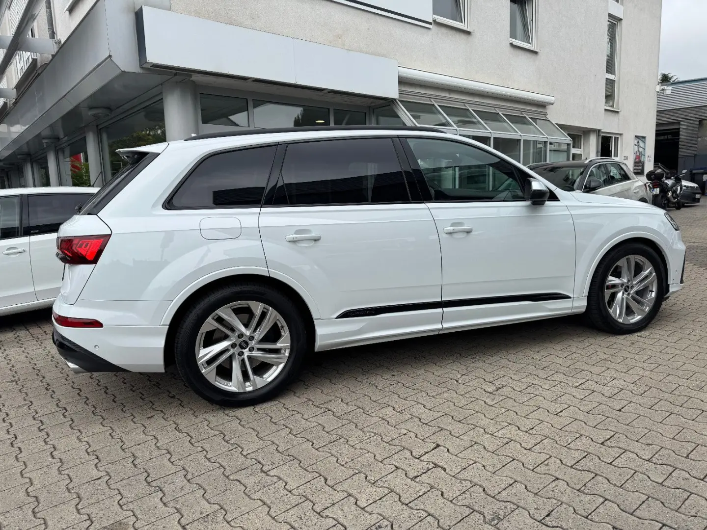 SQ7 4.0 TFSI - AHK+B&O+Standhzg+Laser+Pano+Head