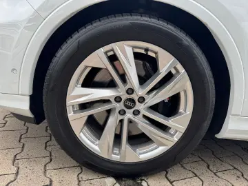 SQ7 4.0 TFSI - AHK+B&O+Standhzg+Laser+Pano+Head