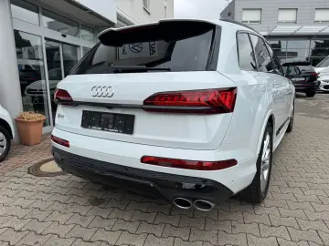 SQ7 4.0 TFSI - AHK+B&O+Standhzg+Laser+Pano+Head