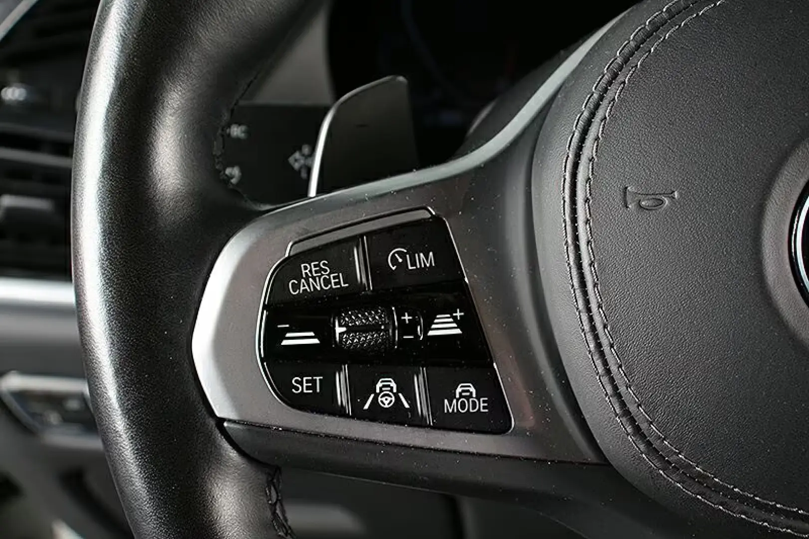 BMW X6 xDrive30dA M Sport Laser AHK Stand