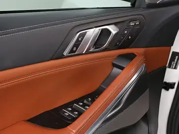 BMW X6 xDrive30dA M Sport Laser AHK Stand
