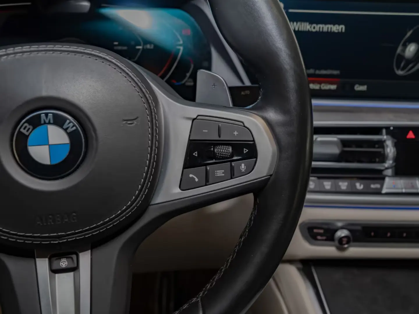 BMW X6 xDrive 30d M-Sport PANO AHK HUD