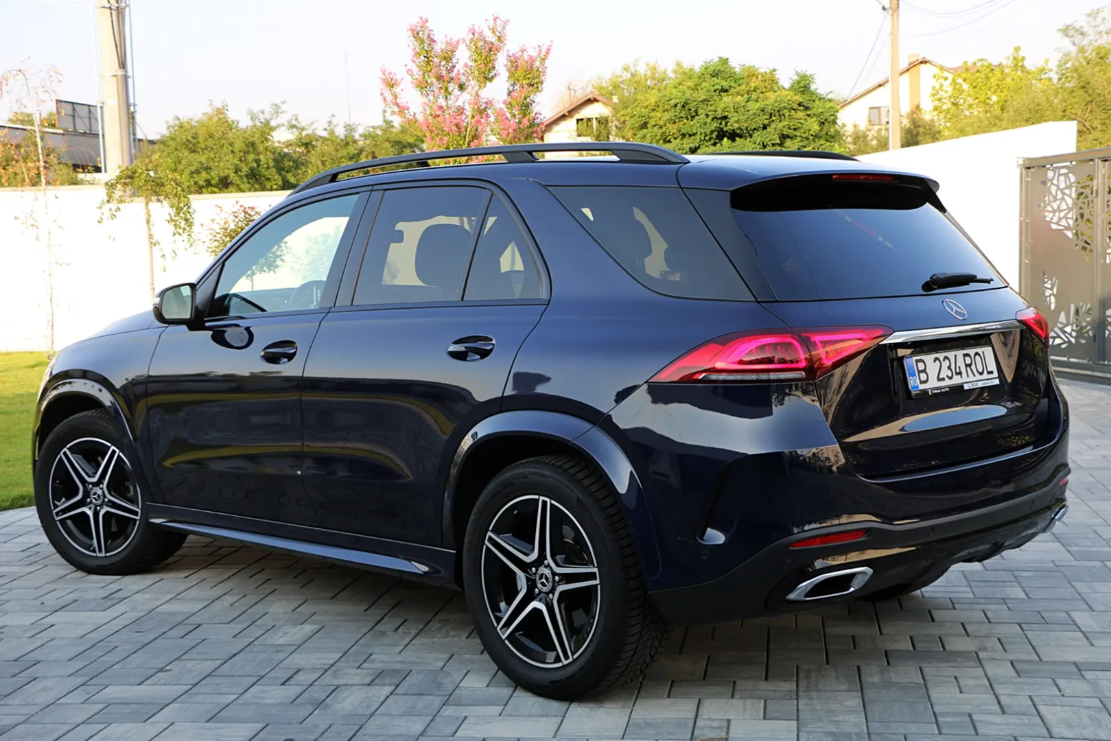 Milanne Auto Trade - TVA Inclus - Full Serice - Fara Daune