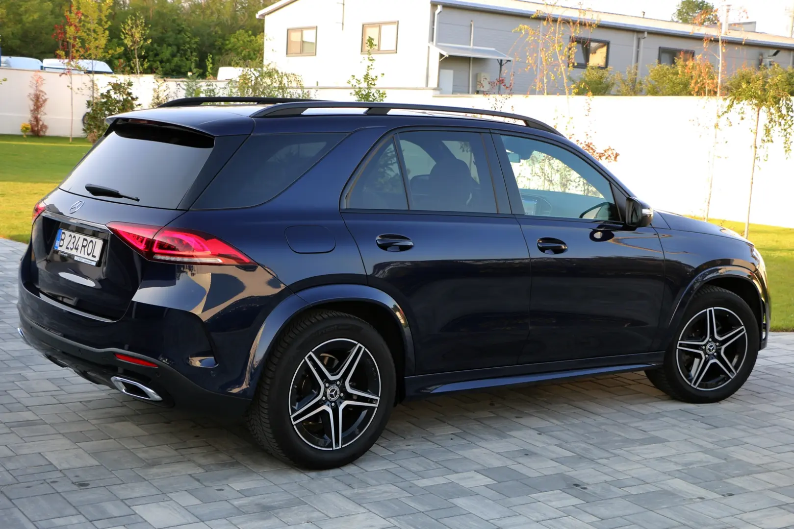 Milanne Auto Trade - TVA Inclus - Full Serice - Fara Daune