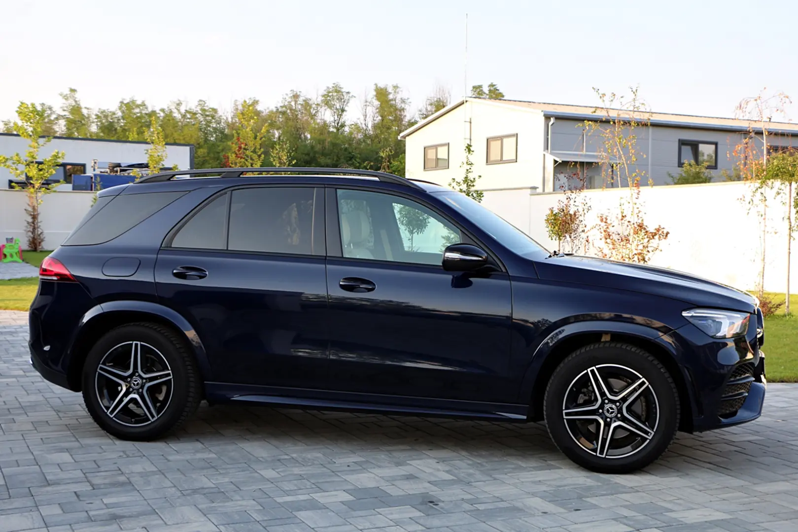 Milanne Auto Trade - TVA Inclus - Full Serice - Fara Daune