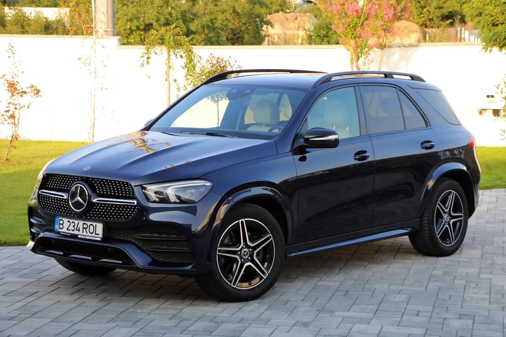 Milanne Auto Trade - TVA Inclus - Full Serice - Fara Daune
