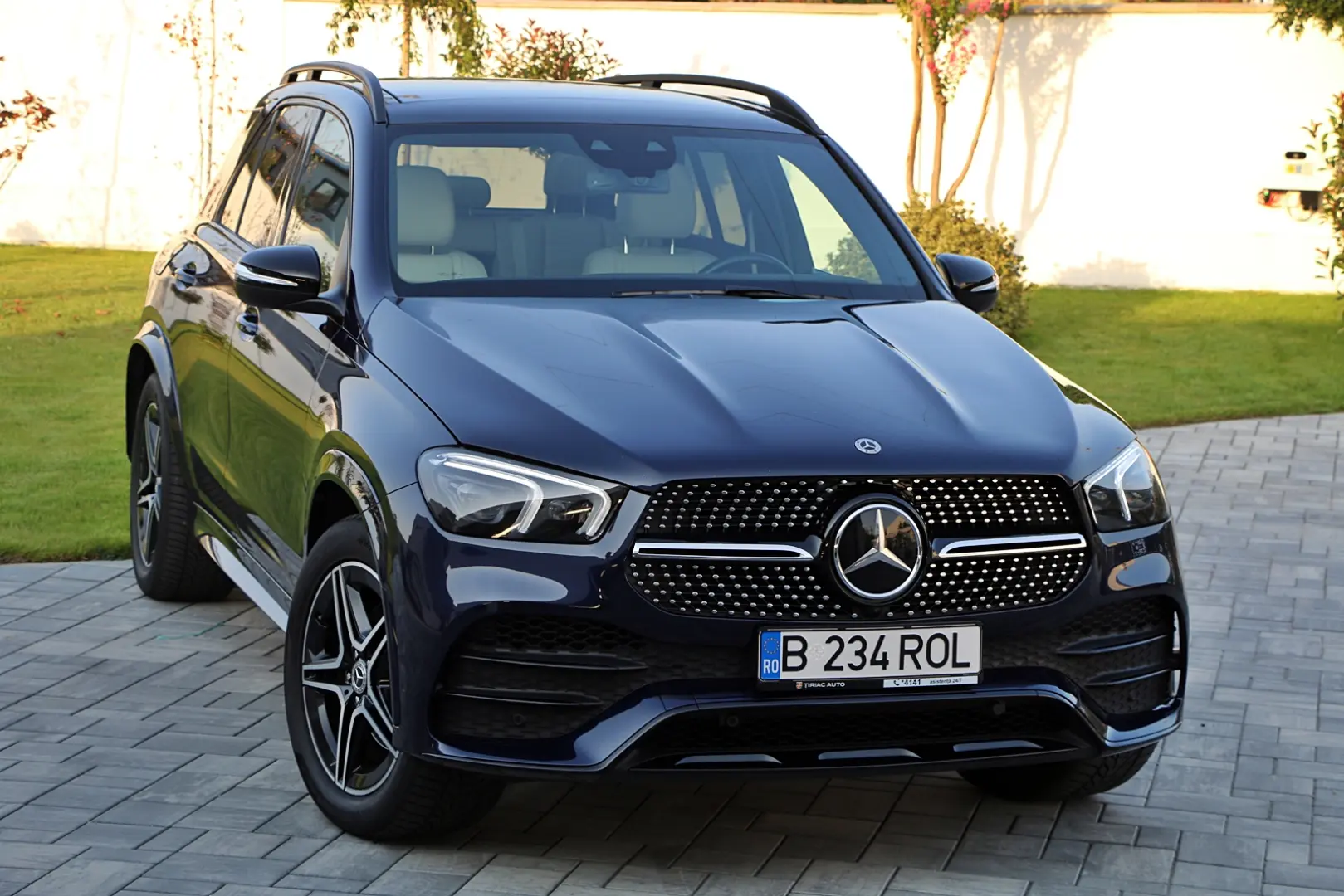 Milanne Auto Trade - TVA Inclus - Full Serice - Fara Daune
