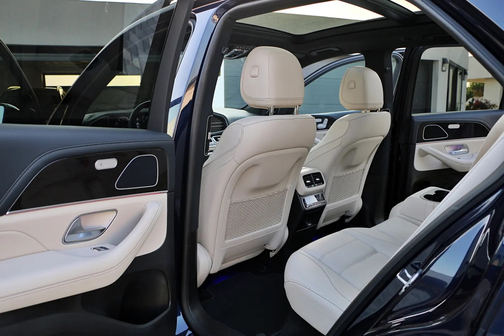 Milanne Auto Trade - TVA Inclus - Full Serice - Fara Daune