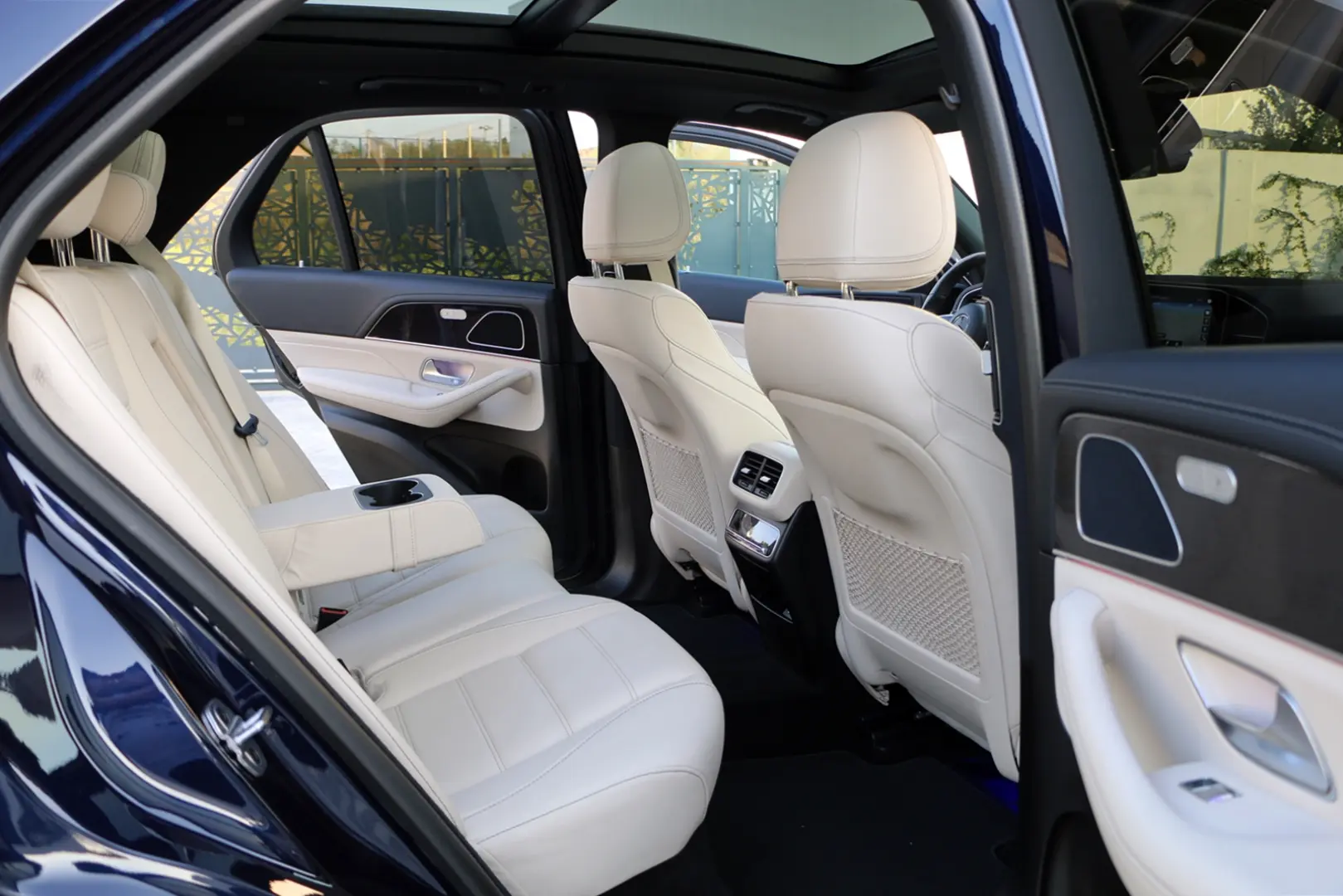 Milanne Auto Trade - TVA Inclus - Full Serice - Fara Daune
