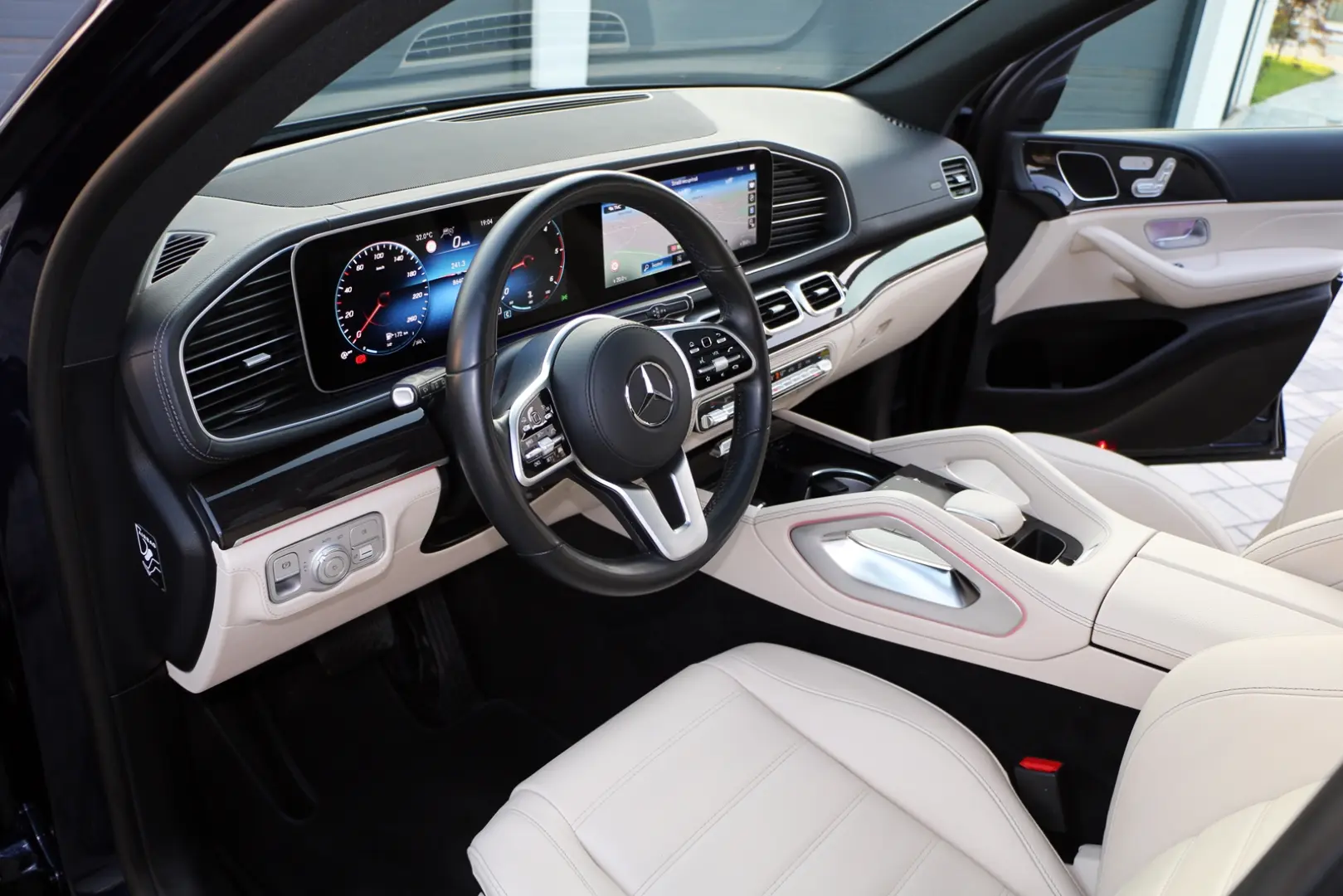Milanne Auto Trade - TVA Inclus - Full Serice - Fara Daune