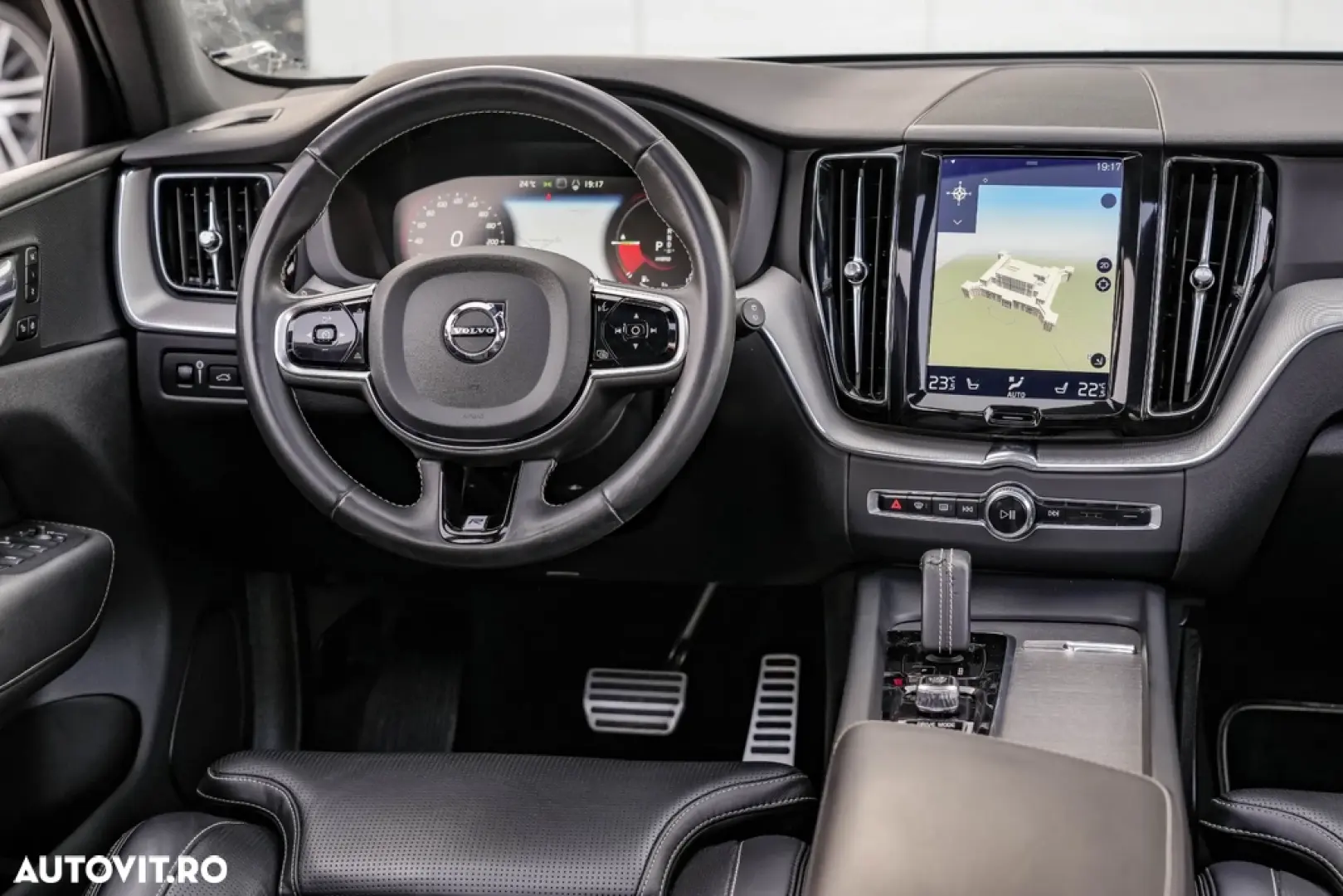 Volvo XC 60 Recharge T8 Twin Engine eAWD R-Design