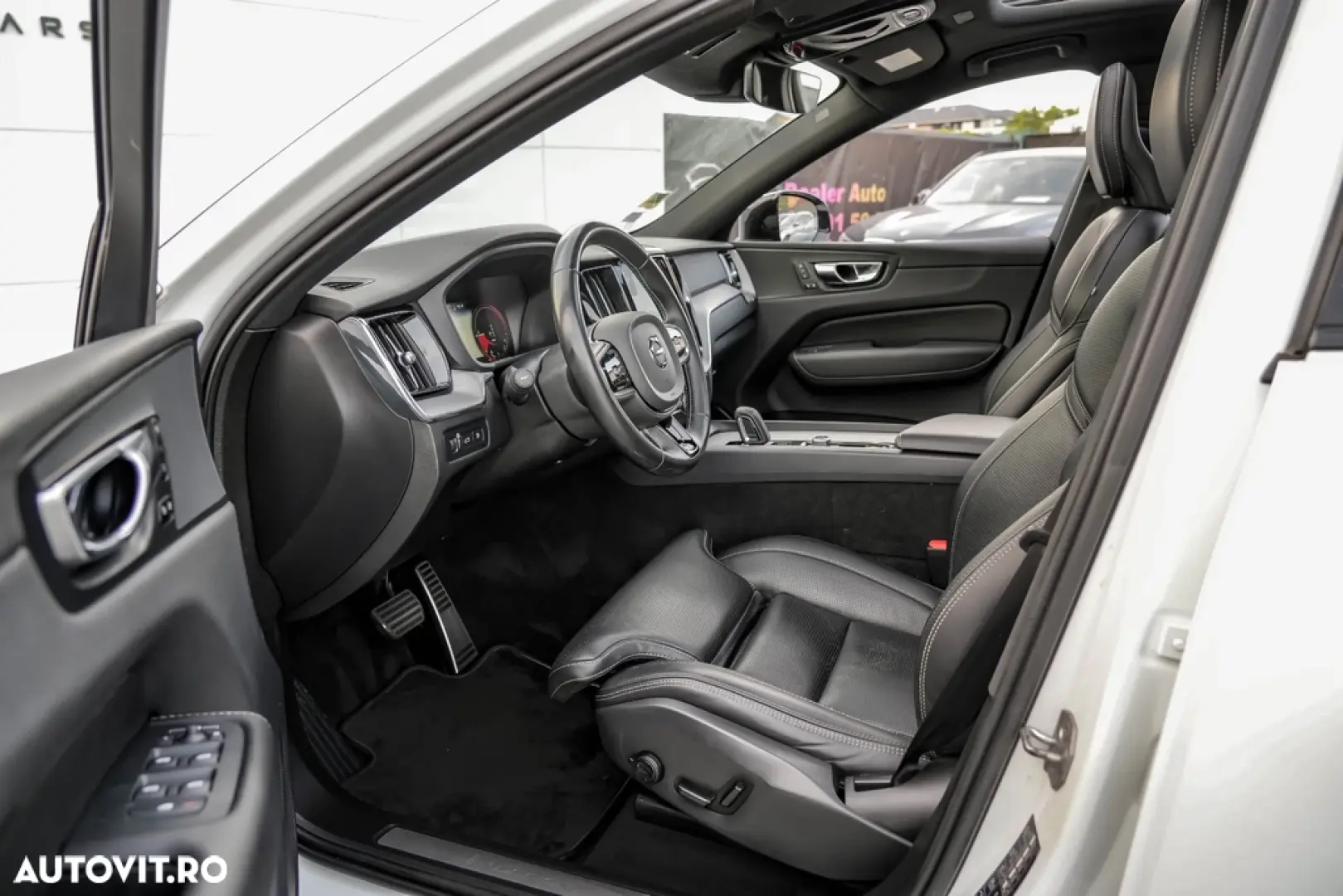 Volvo XC 60 Recharge T8 Twin Engine eAWD R-Design