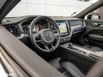 Volvo XC 60 Recharge T8 Twin Engine eAWD R-Design