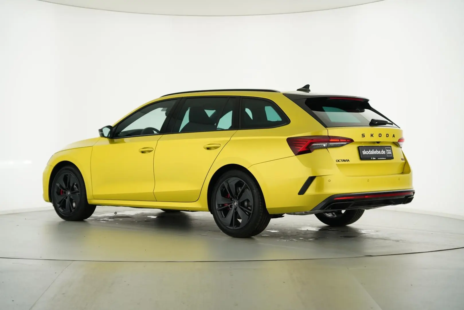 OCTAVIA COMBI RS TSI 265PS DSG UVP:49.240€ >-23%