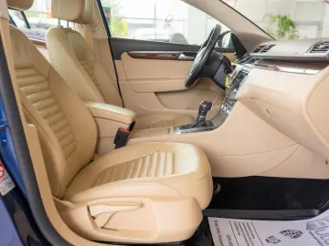 Volkswagen Passat 2.0TDI 4Motion DSG  Highline