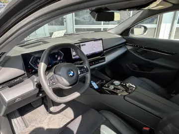 520 d xDrive 1.Hd LEDER AHK NAVI CAM HUD PLA DSC