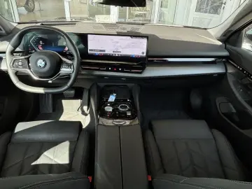 520 d xDrive 1.Hd LEDER AHK NAVI CAM HUD PLA DSC