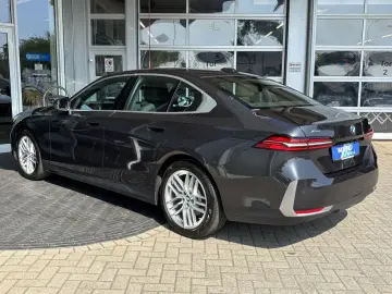 520 d xDrive 1.Hd LEDER AHK NAVI CAM HUD PLA DSC