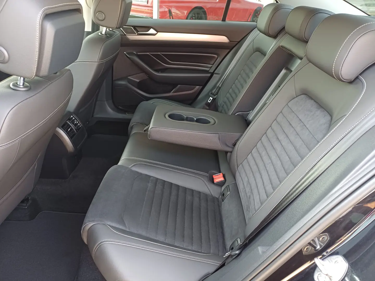 Volkswagen PASSAT 2.0 Tdi 150 CP DSG Highline