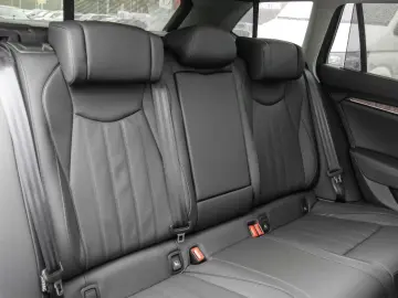 Superb Combi 2.0 L&K 4X4 LM19 PANO AHK ACC SITZH