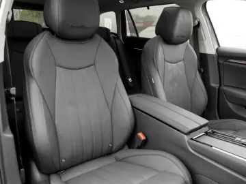 Superb Combi 2.0 L&K 4X4 LM19 PANO AHK ACC SITZH
