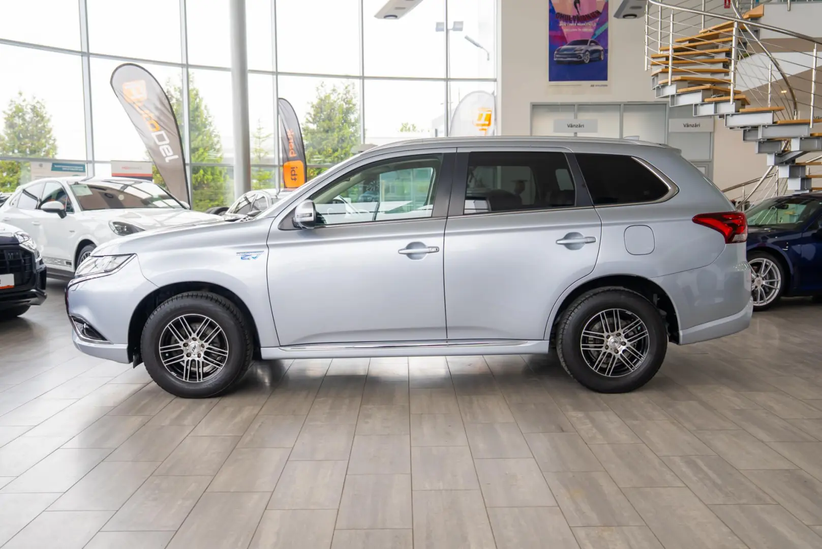 Mitsubishi Outlander 2.0MIVEC Plug-in Hybrid 4WD