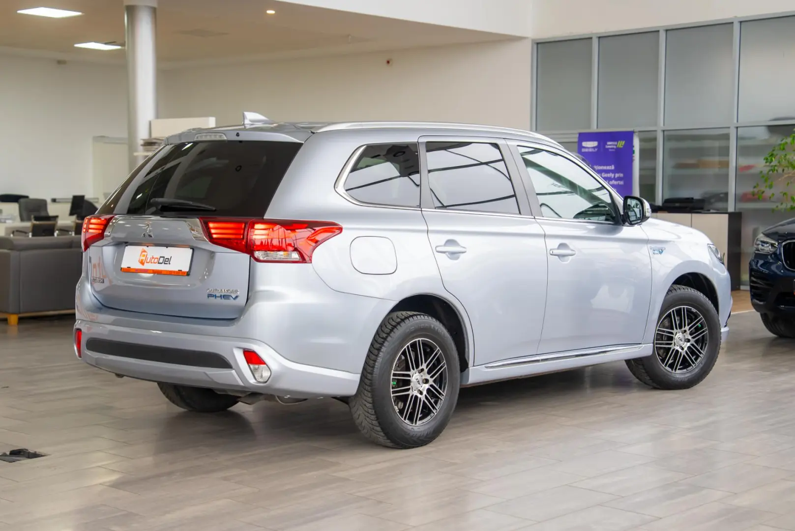 Mitsubishi Outlander 2.0MIVEC Plug-in Hybrid 4WD