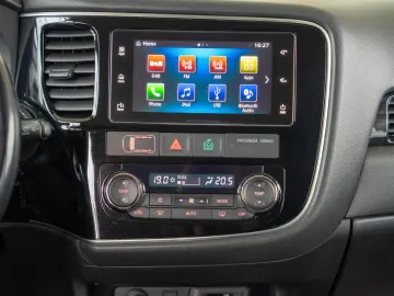 Mitsubishi Outlander 2.0MIVEC Plug-in Hybrid 4WD