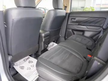 Mitsubishi Outlander 2.0MIVEC Plug-in Hybrid 4WD