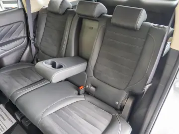 Mitsubishi Outlander 2.0MIVEC Plug-in Hybrid 4WD