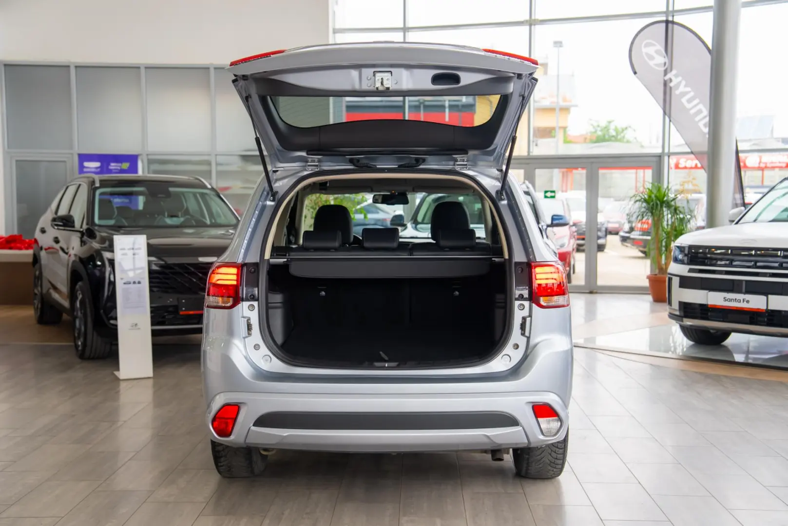 Mitsubishi Outlander 2.0MIVEC Plug-in Hybrid 4WD