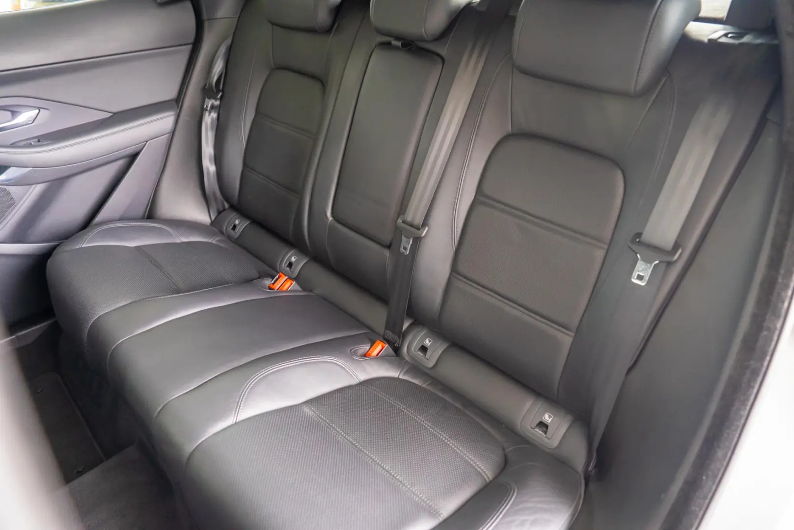 Jaguar E-Pace 2.0 D150 AWD Automat