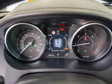 Jaguar E-Pace 2.0 D150 AWD Automat