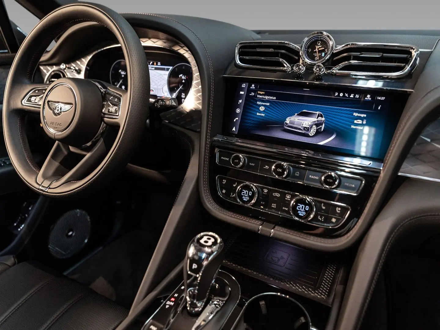 Bentayga V8 Azure EWB |First Edition|Black Line|