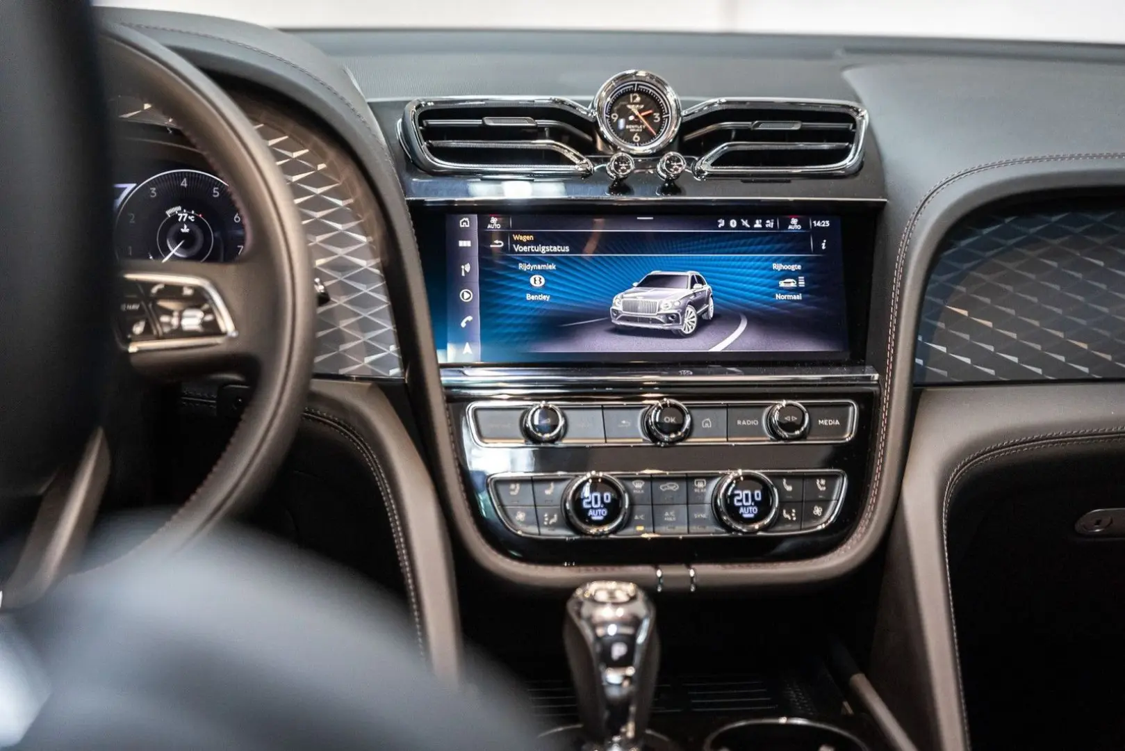 Bentayga V8 Azure EWB |First Edition|Black Line|