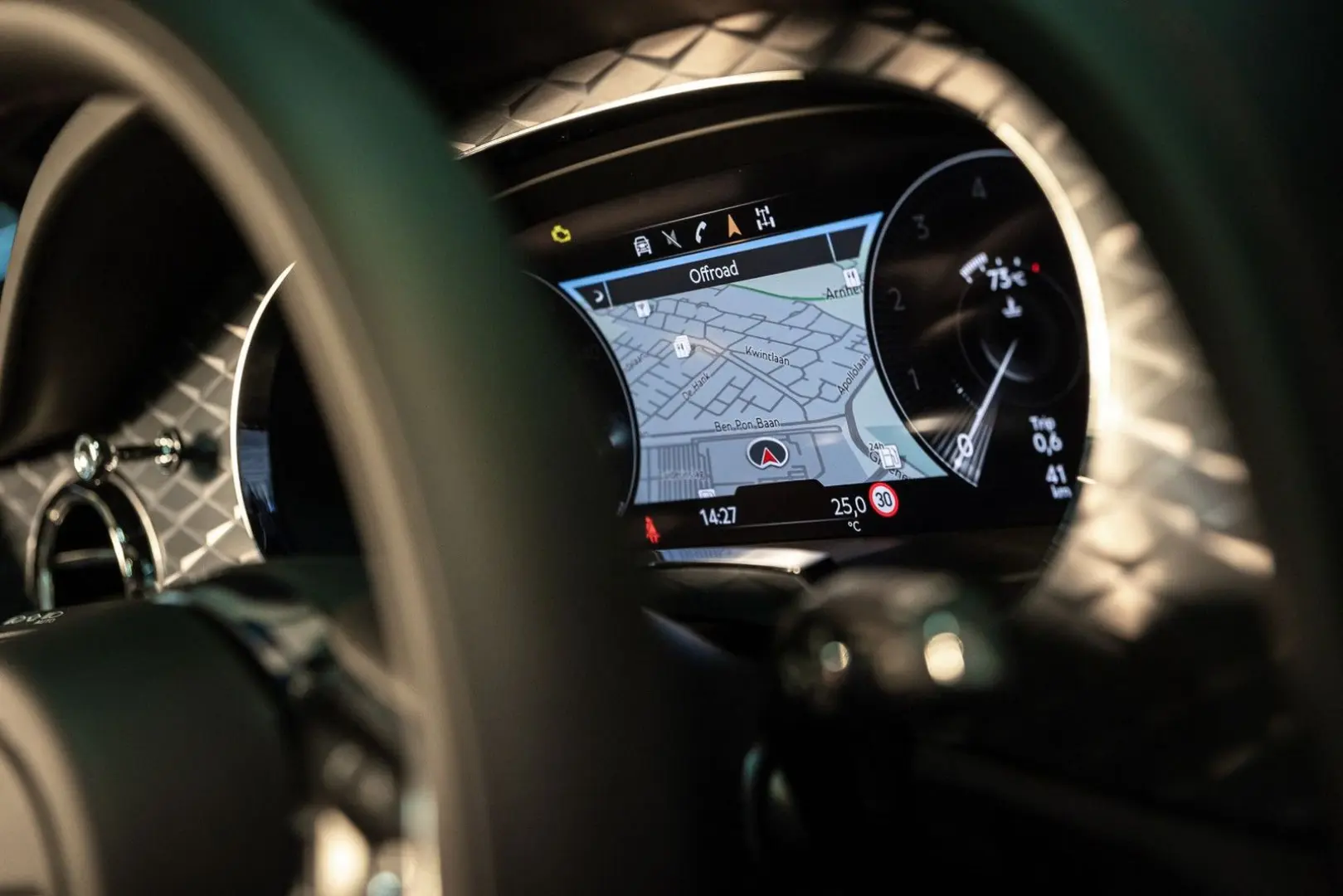 Bentayga V8 Azure EWB |First Edition|Black Line|