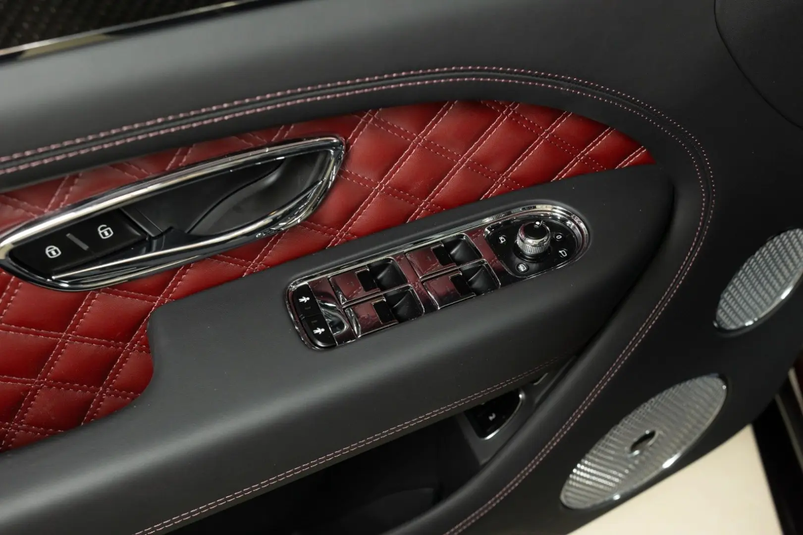 Bentayga S V8 - Naim, Diamond Quilt Spec.