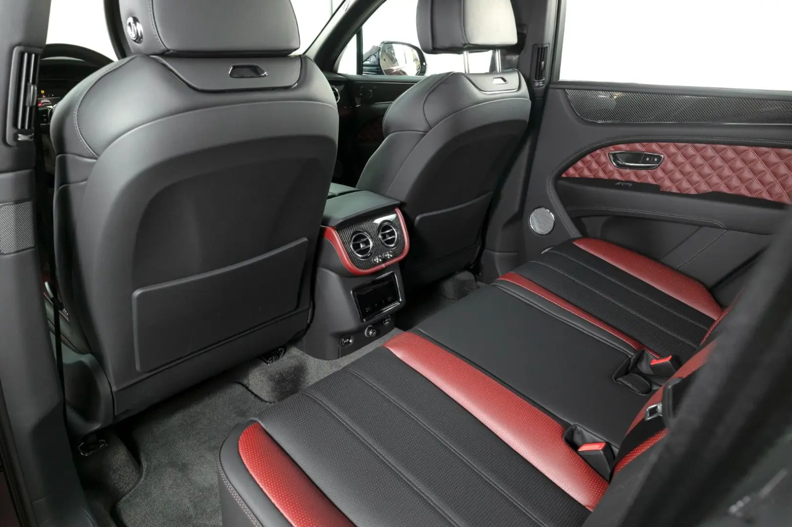 Bentayga S V8 - Naim, Diamond Quilt Spec.