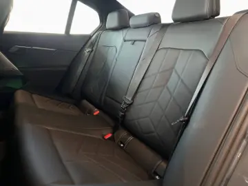 550e xDrive MSport
