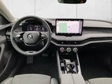 Superb Combi Selection 1.5 TSI Navi Kamera DigiC